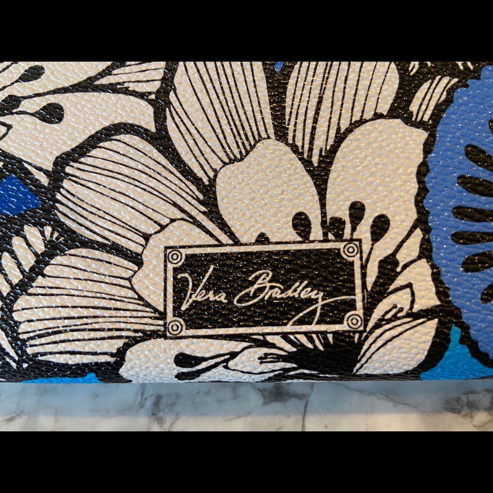 Vera Bradley Accordion Wallet - Picture 4 of 4